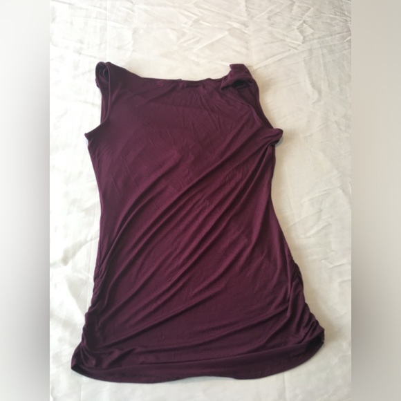 Burgundy nursing top - Picture 10 of 10